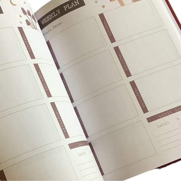 Reading Journal Planner New Hardback TBR - Picture 12 of 15